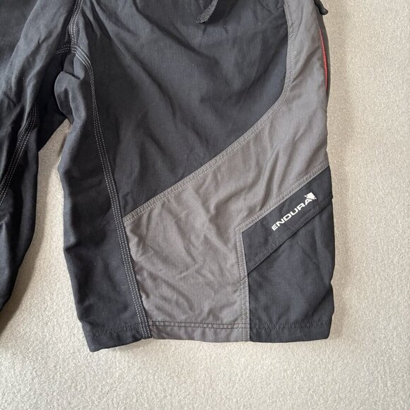 Endura Hummvee Mens Shorts Size XL Black II MTB Baggy Cycling Nylon Pockets Bike - Picture 6 of 16